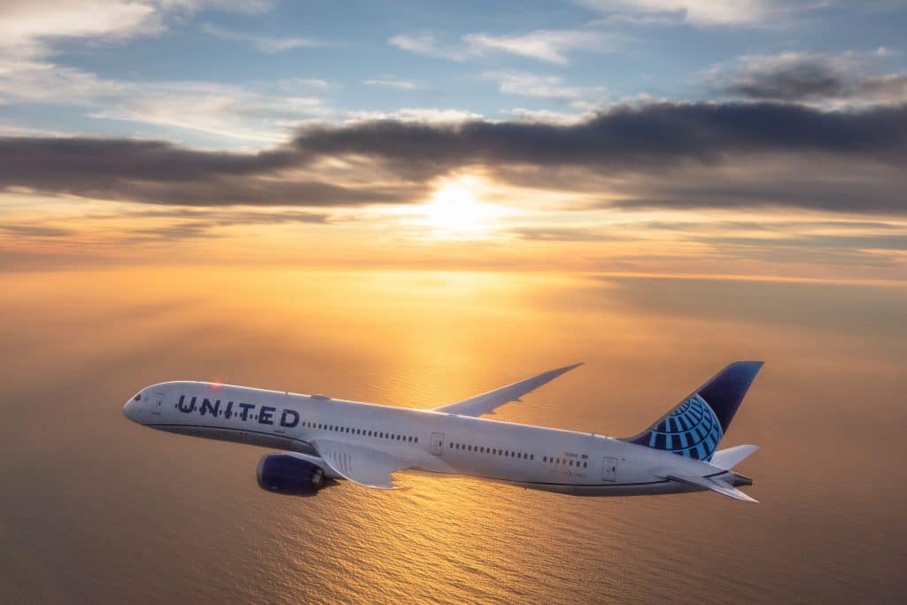 United 787