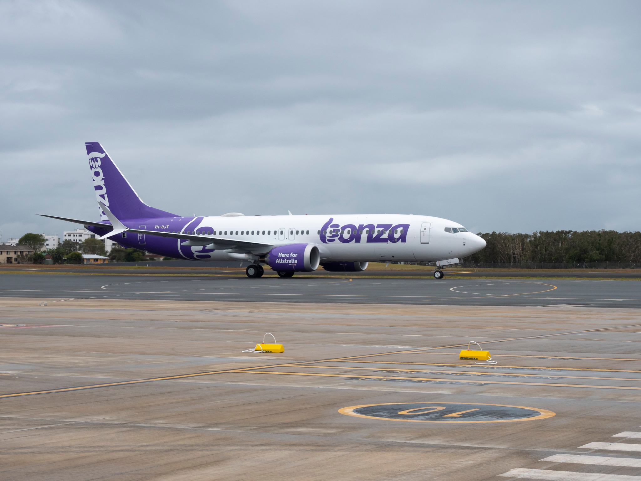 australia-s-new-low-budget-airline-bonza-nicknames-plane-shazza