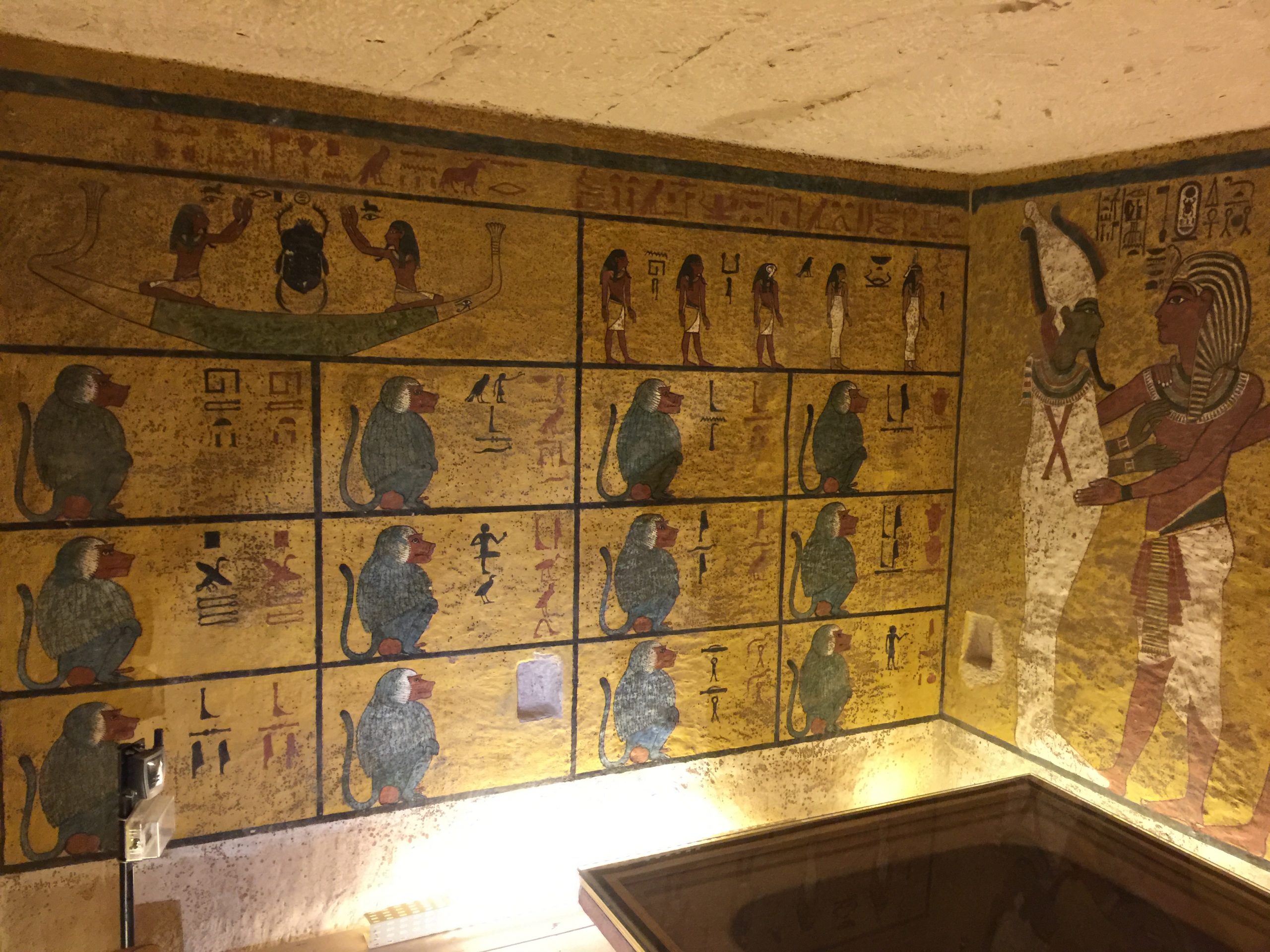 Tutankhamun's tomb interior