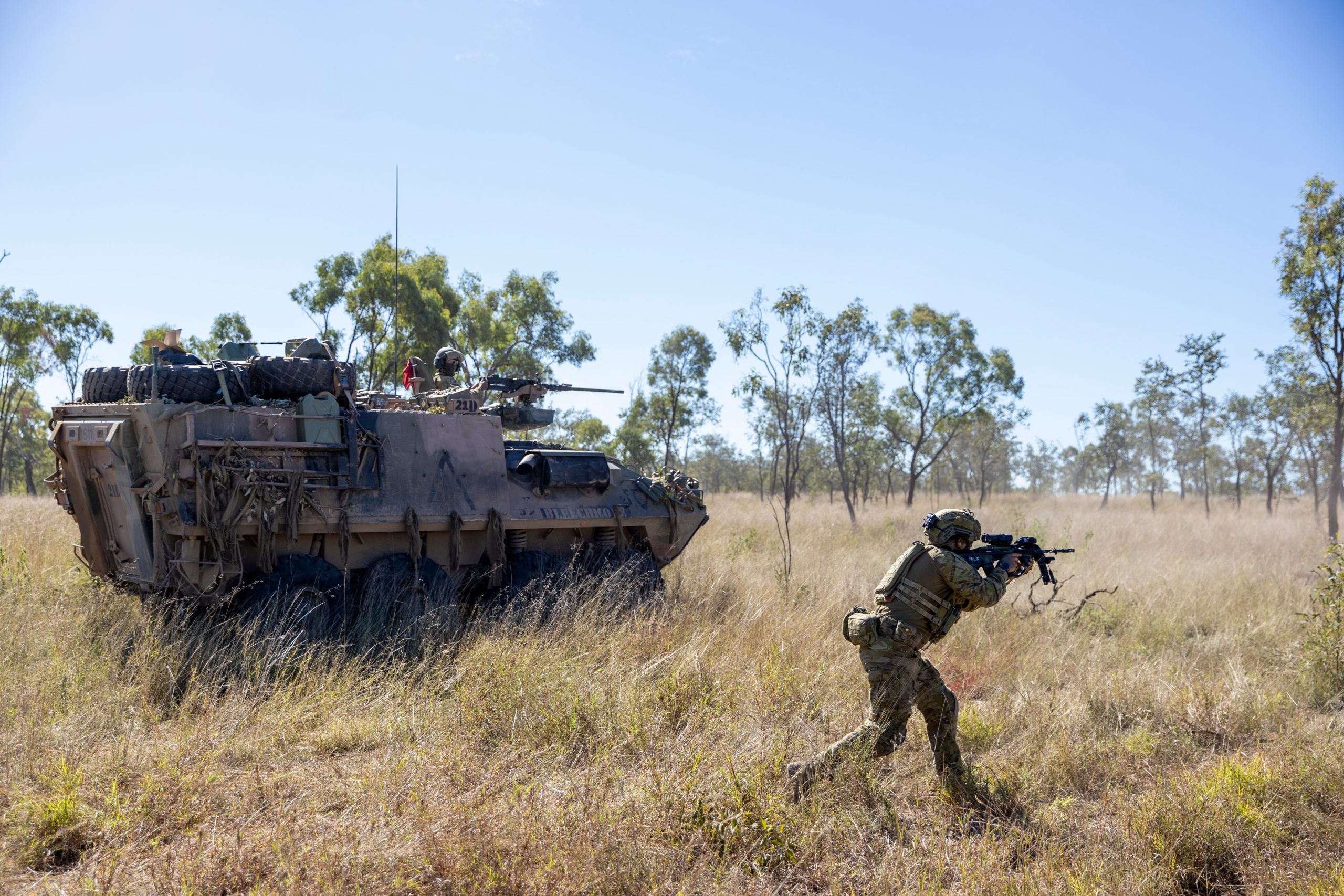 Aussie troops deployed to train Ukrainian soldiers - NewsCop