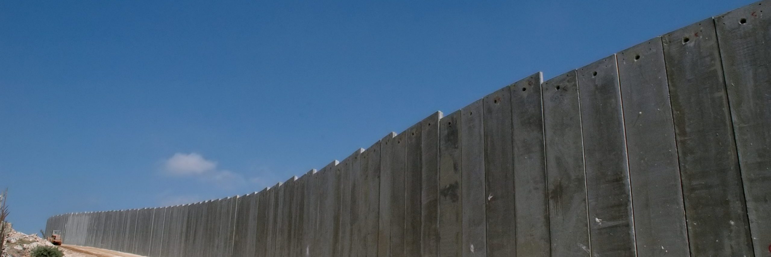 The wall separating Israel and Palestine at the west bank