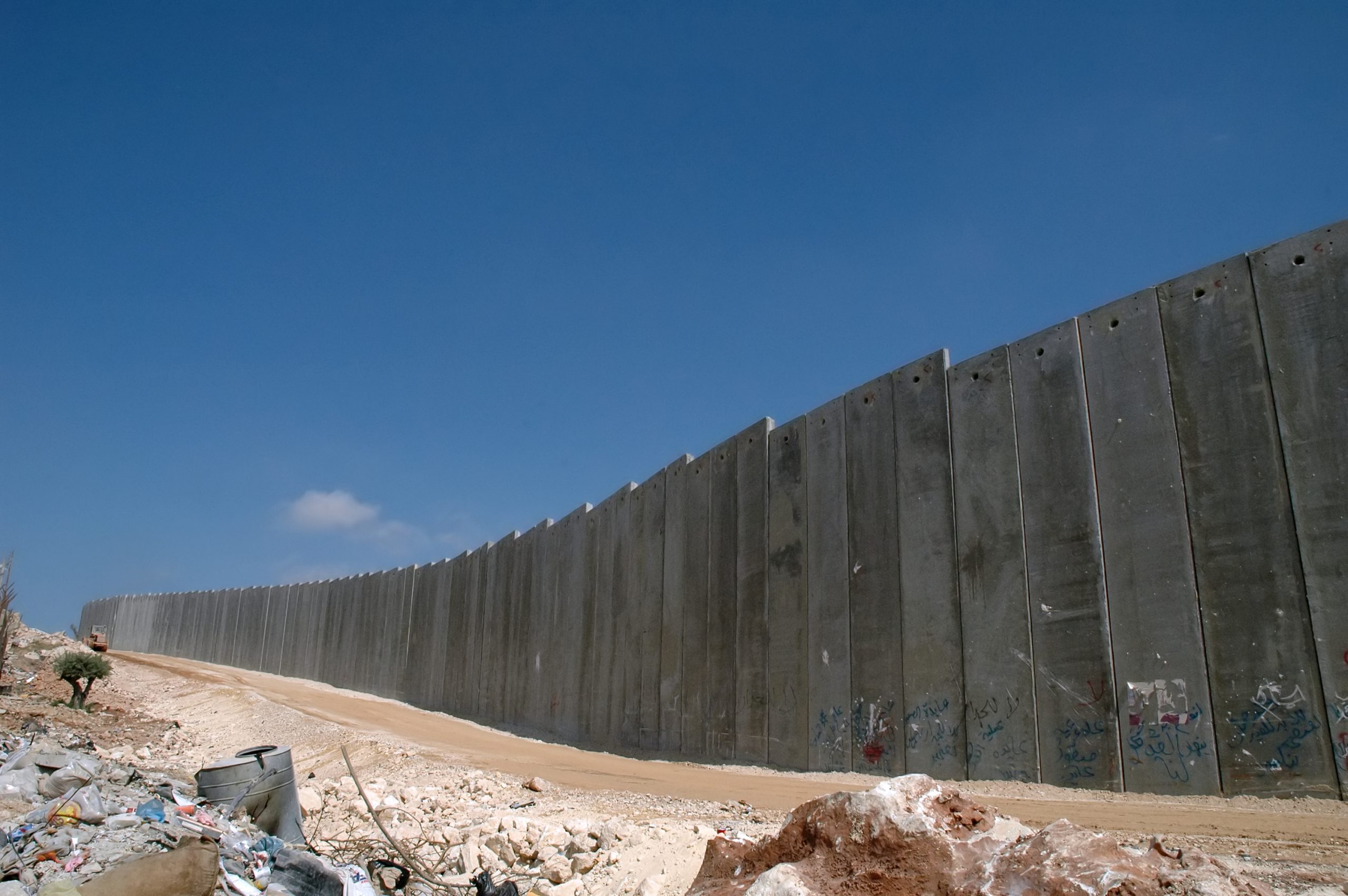 The wall separating Israel and Palestine at the west bank