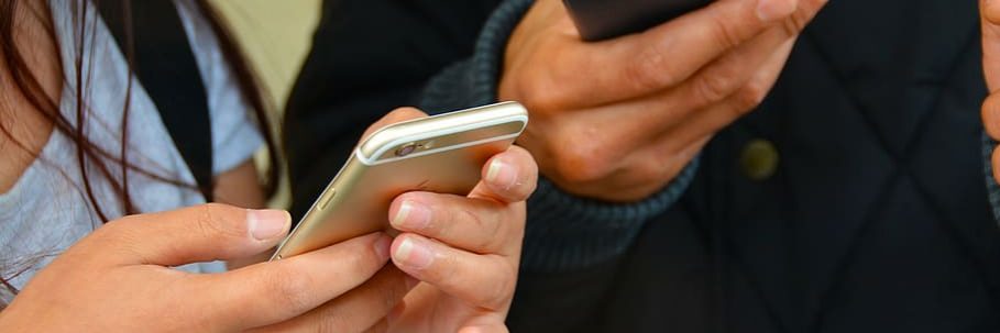 NSW public schools to ban mobile phones late 2023
