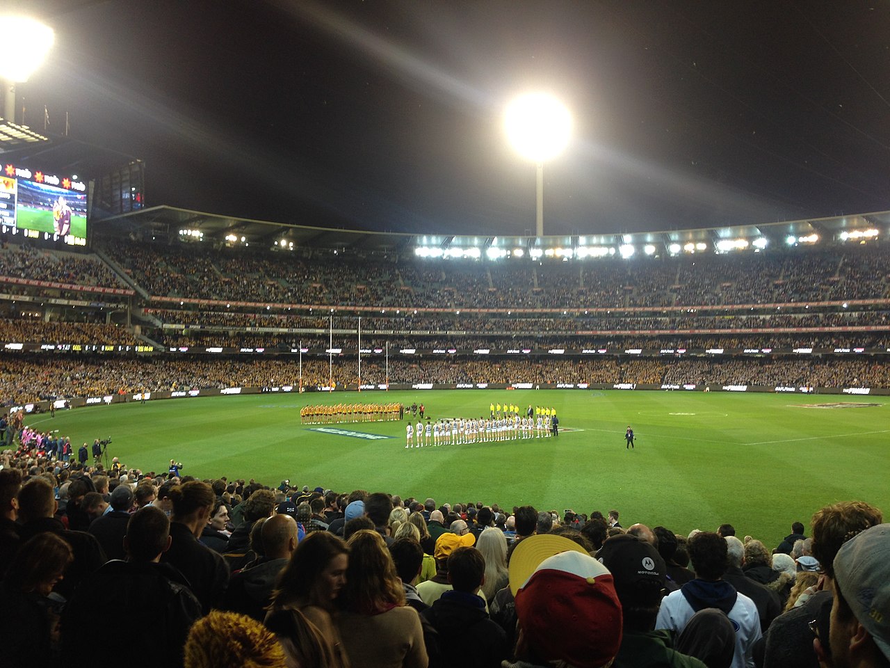 2016 AFL qualifying final at the MCG between Geelong and Hawthorn.