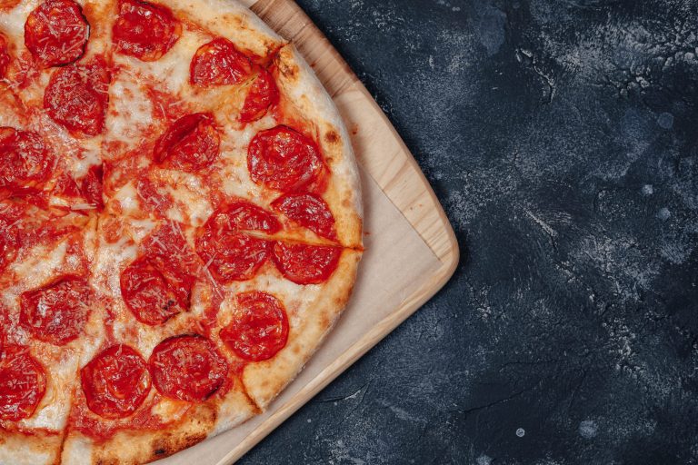 Fast-food chain Pizza Hut has sold to one of the largest restaurant franchisees in the world.
