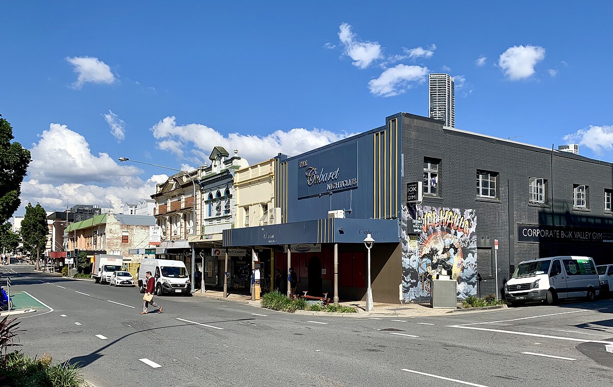 Police are searching for a multiple suspects after a series of stabbings in Fortitude Valley early Sunday morning