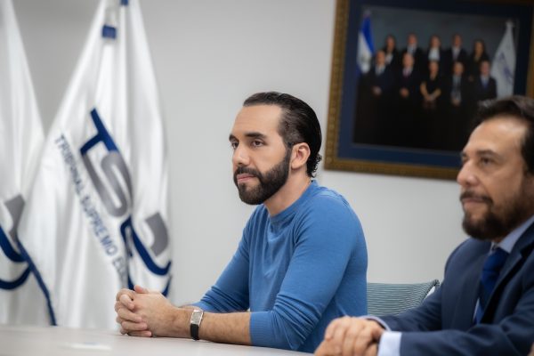 Nayib Bukele photographed with the Tribunal Supremo Electroral in 2023.