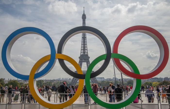 Olympic rings in Paris