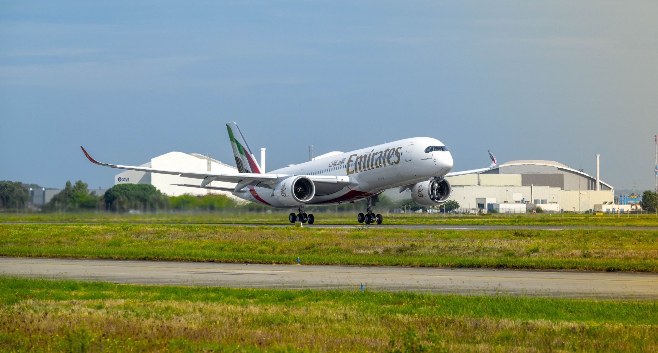 Emirates Airbus 350-900