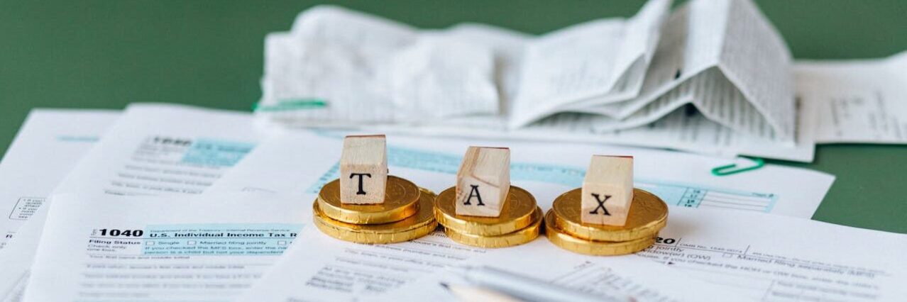 Preparing for tax time should be a year-long process, CZ ANZ says. Photo by Nataliya Vaitkevich/pexels