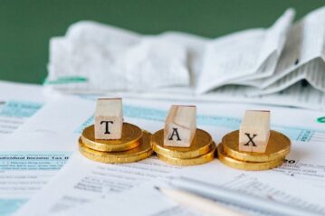 Preparing for tax time should be a year-long process, CZ ANZ says. Photo by Nataliya Vaitkevich/pexels