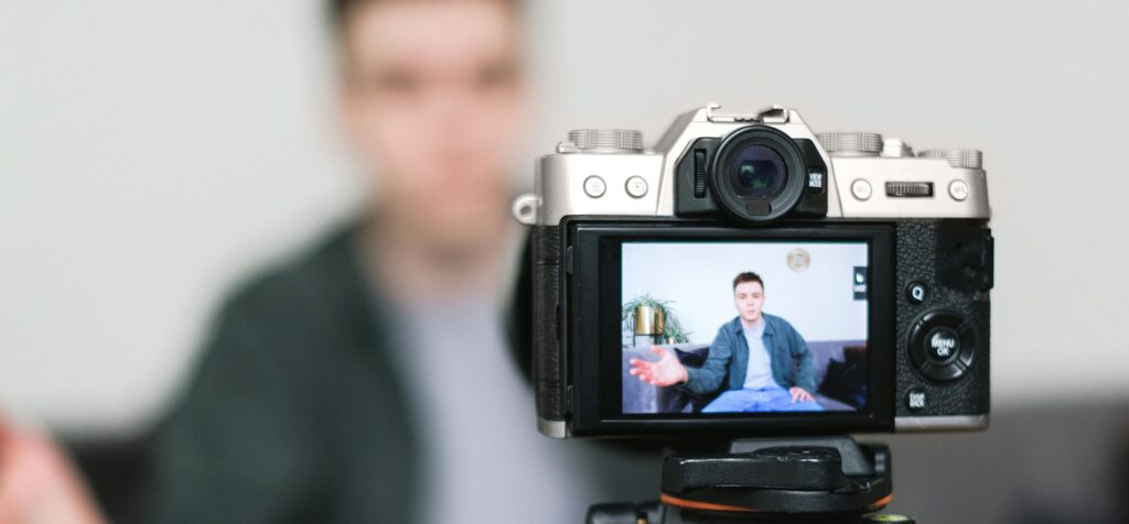 Taking tax advice from ‘finfluencers’ is just downright wrong, says the ATO. Photo: Anna Shvets/www.pexels.com