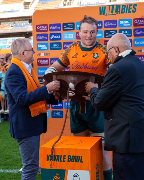 Wallabies captain Harry Wilson accepts the bowl from Fiji PM Sitiveni Rabuka. Photo: @AlboMP/ X (twitter)
