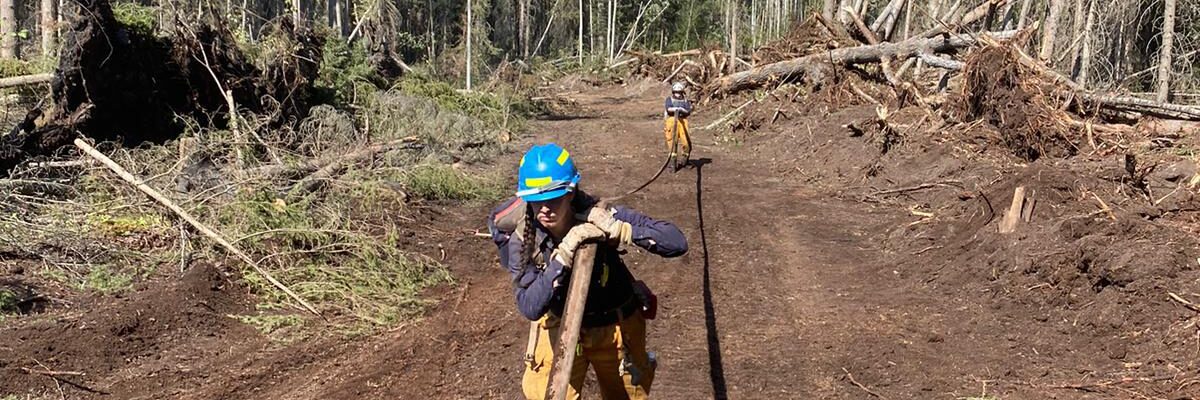 Qld firefighters on deployment in Canada in July-August 2024. Photo: Qld Fire Department