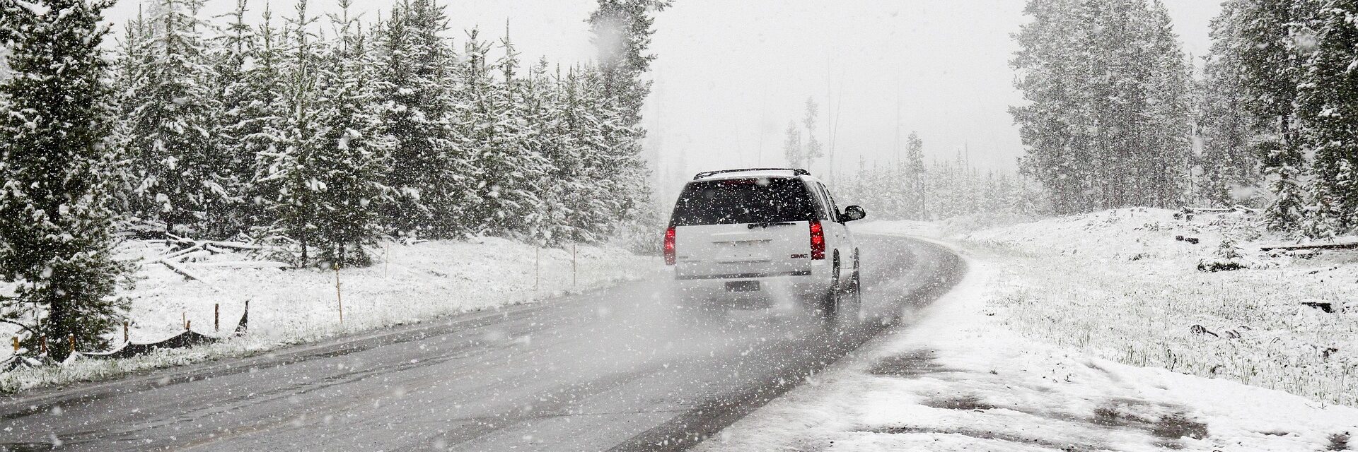Drivers must prepare for driving on alpine roads, says the NSW Government. Photo: Pexels/www.pixabay.com
