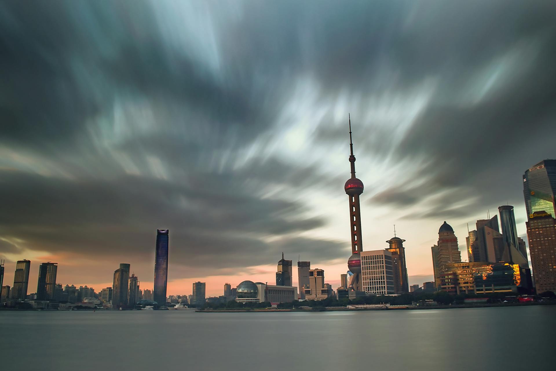 The signature skyline of Shanghai City, China. Photo by zhang kaiyv/pexels.com