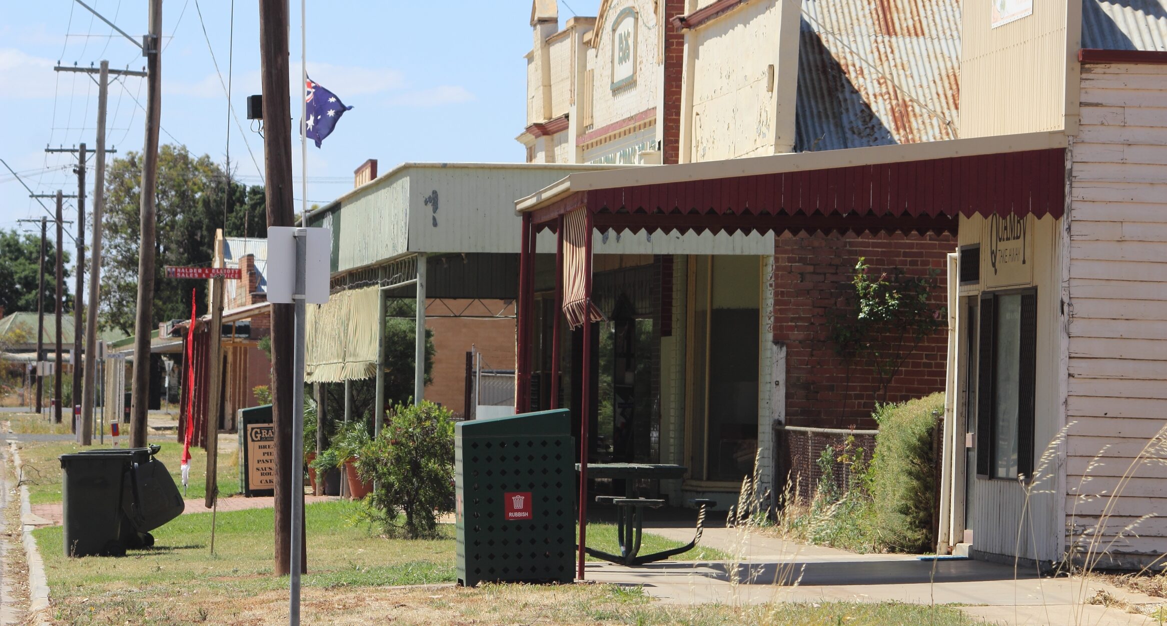tiny towns ... Quambatook in rural Victoria. Photo: ANDREW KACIMAIWAI