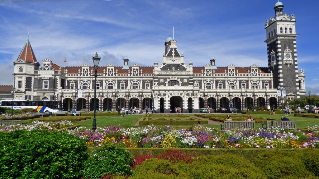 Scottish taste in New Zealand … Dunedin’s iconic rail station. Photo: Arvid Olson, www.pixabay.com.