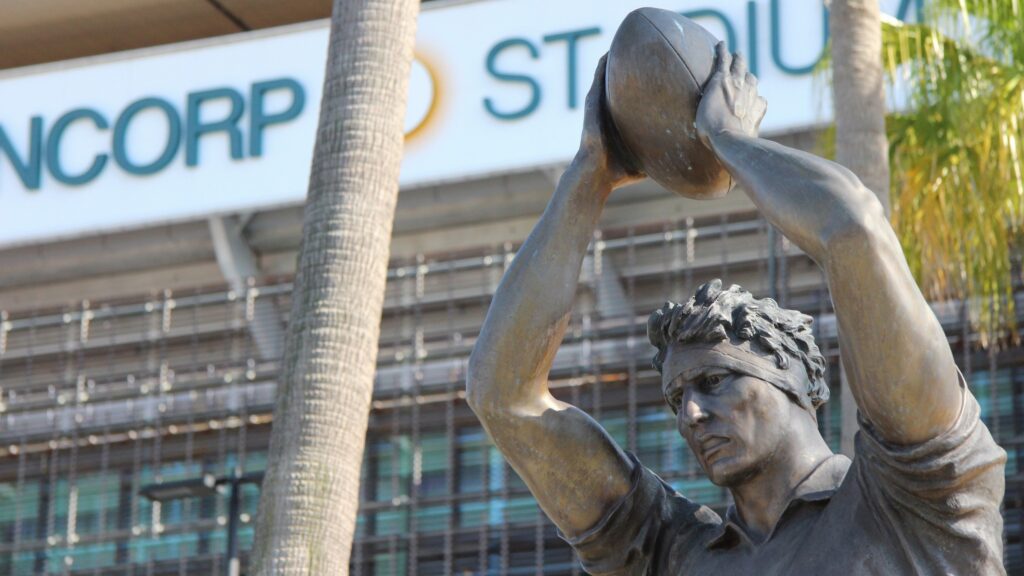 The bronze statue of former Wallaby John Eales at Suncorp stadium. Photo: ANDREW KACIMAIWAI