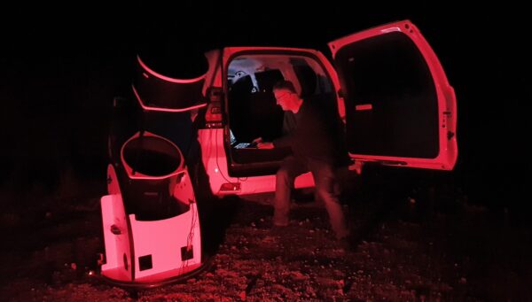 Renato Langersek observing the night sky. Photo: ASA
