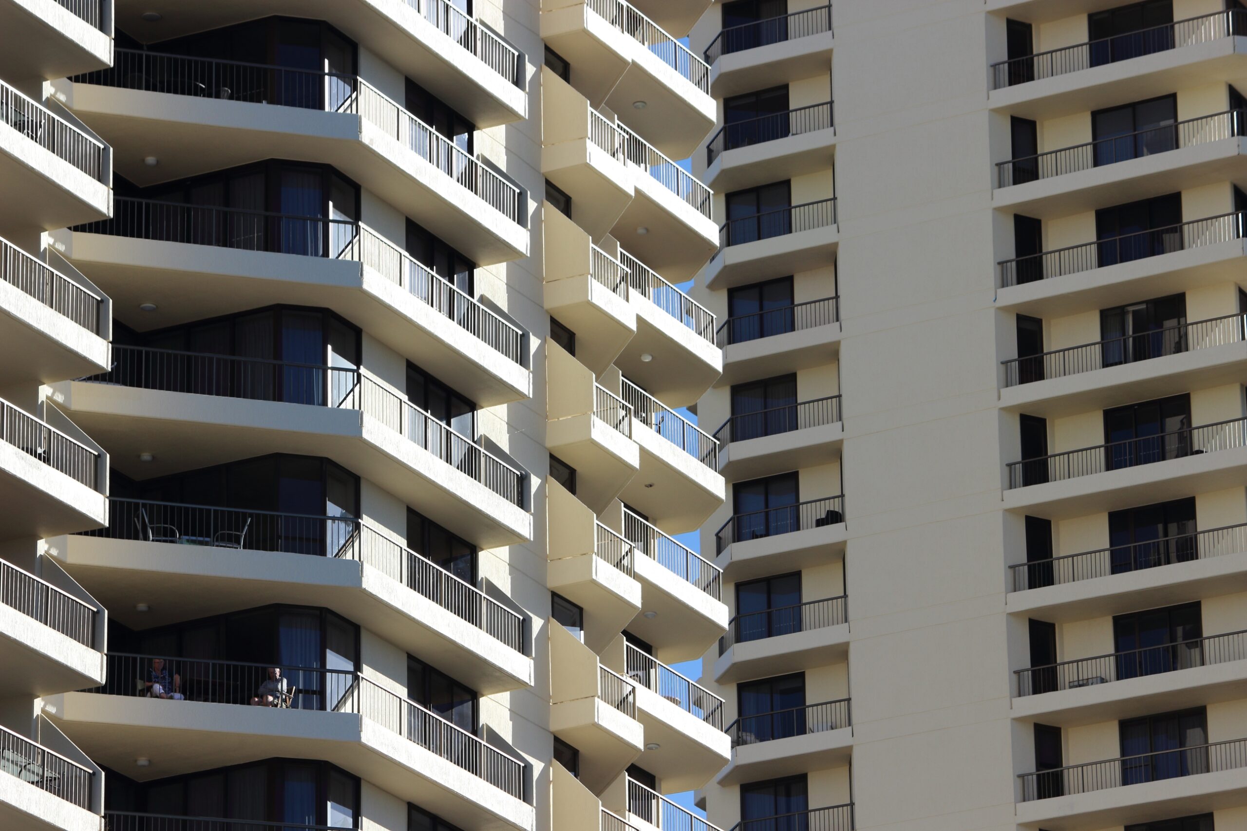 Renters are chasing co-tenancies across Queensland in rising numbers, the REIQ says. Photo: ANDREW KACIMAIWAI.