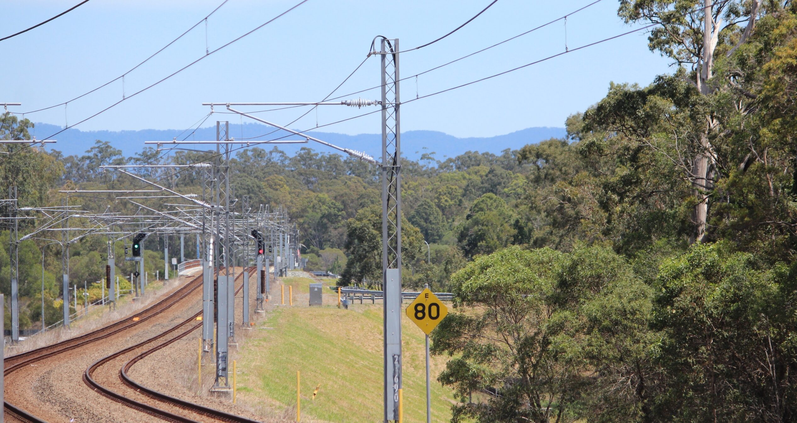 Sydney ... NSW’s new regional rail fleet will operate on overhead electricity and diesel power, says the state government. Photo: ANDREW KACIMAIWAI