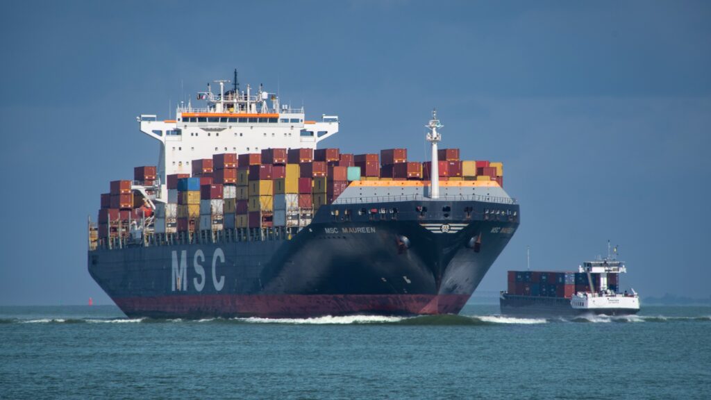Last year’s losses included 640 containers from one ship, the World Shipping Council says. Photo: dendoktoo/www.pixabay.com