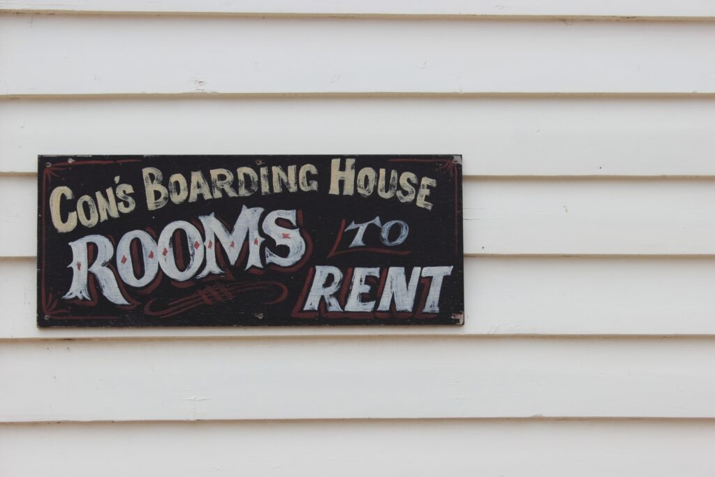 Salaries of $100,000 and increasingly higher are not enough to avoid rental stress, the new report says. Photo: ANDREW KACIMAIWAI