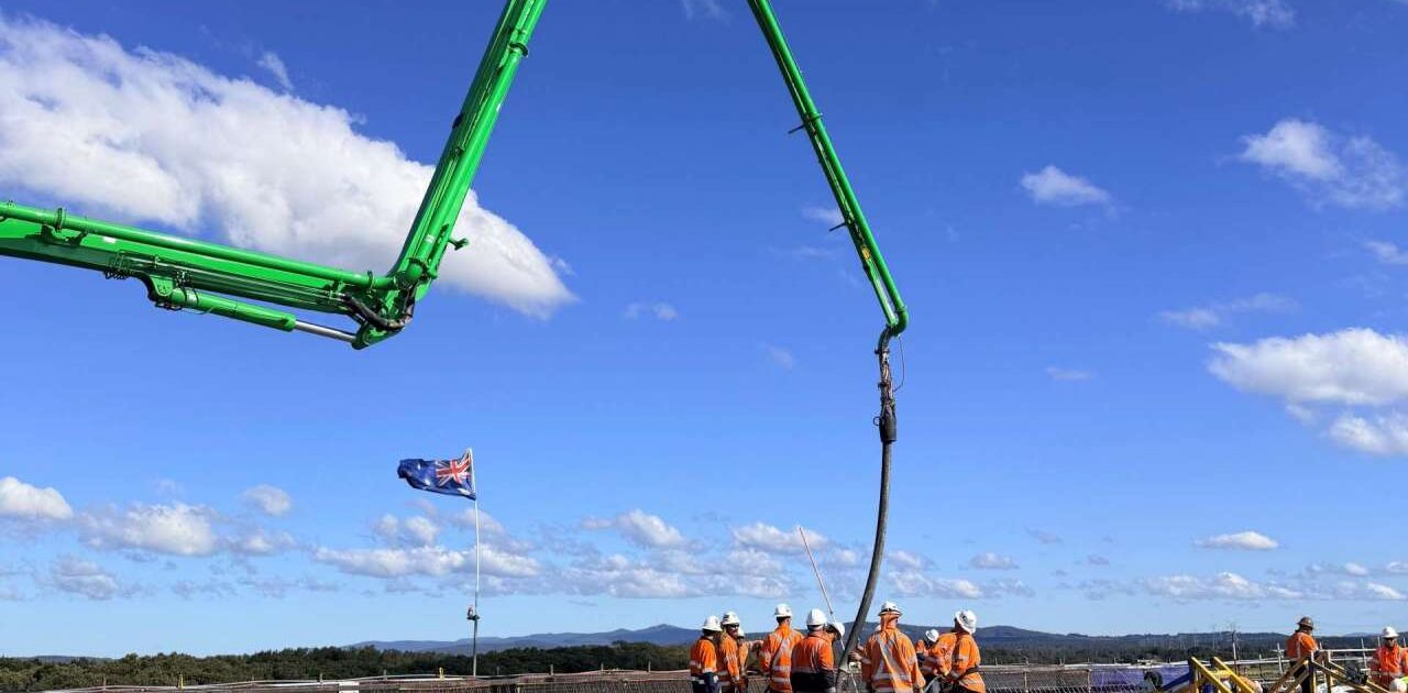 The final section of a 2.6km viaduct bridge over the Hunter River is poured in late July. Image: Australian/NSW Governments